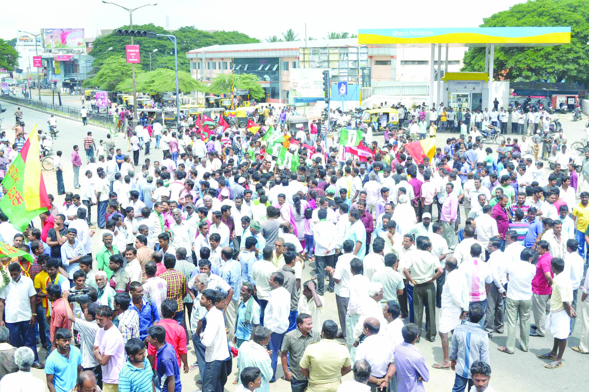 ಭುಗಿಲೆದ್ದ ಕಾವೇರಿ ಚಳವಳಿ; ಮಂಡ್ಯ ಬಂದ್